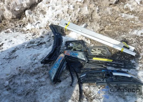 2015 Honda Odyssey Touring/Touring Elite z USA, uszkodzony, nr VIN 5FNRL5H9XFB064264